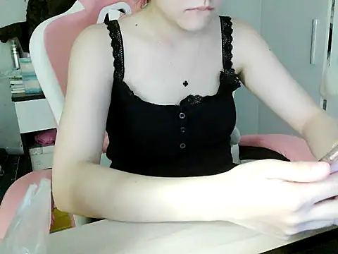 lucienguyen online show from 10, 4, 2026