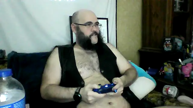 Snapshot of BriTheTopBear chatting on 23, 5, 2026 BriTheTopBear online show from 23, 5, 2026