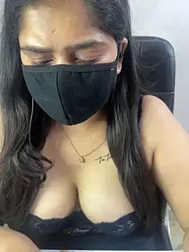 Snapshot of sarasofiaa_ chatting on 20, 5, 2026 sarasofiaa online show from 20, 5, 2026