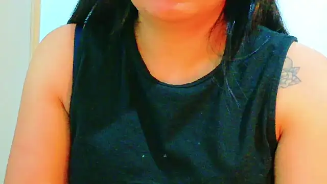 Snapshot of MojaditPussy chatting on 25, 4, 2026 MojaditPussy online show from 25, 4, 2026