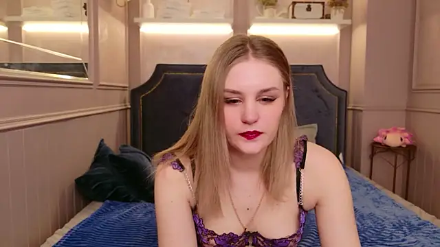 Snapshot of Molly_Voses chatting on 21, 4, 2026 Molly Voses online show from 21, 4, 2026