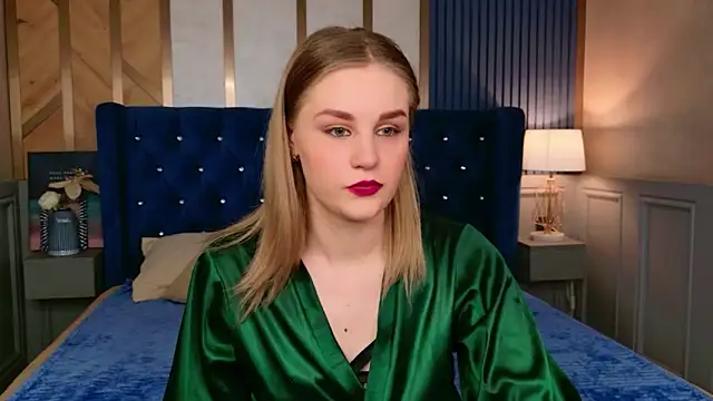 Snapshot of Molly_Voses chatting on 7, 5, 2026 Molly Voses online show from 7, 5, 2026