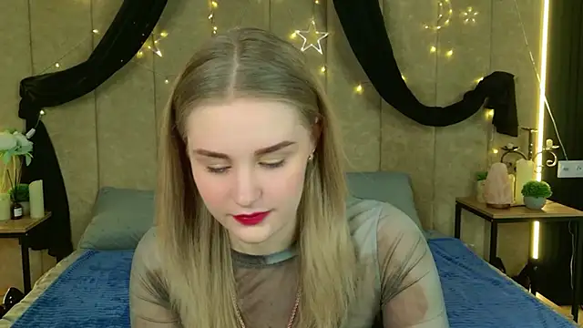 Snapshot of Molly_Voses chatting on 16, 5, 2026 Molly Voses online show from 16, 5, 2026
