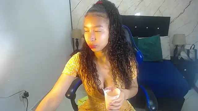 Snapshot of hasley_cute chatting on 25, 4, 2026 hasley cute online show from 25, 4, 2026