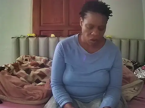 JoyceQueen7 online show from 8, 4, 2026