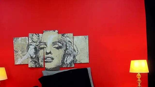 LucianaMadura1 online show from 22, 4, 2026