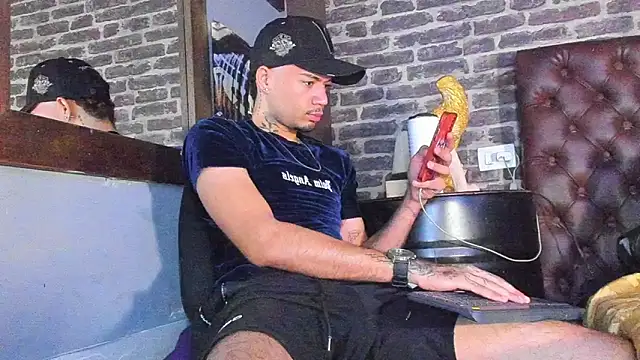 Daniel huge22 online show from 7, 6, 2026