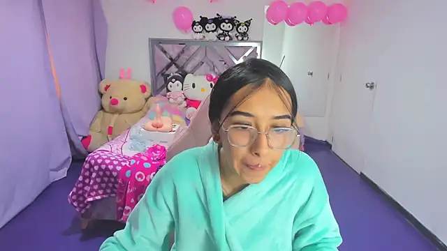 Snapshot of valery_taylor_1 chatting on 27, 6, 2026 valery taylor 1 online show from 27, 6, 2026