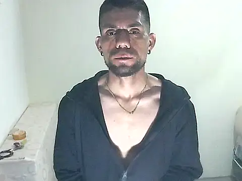 Snapshot of thomas2wood chatting on 25, 5, 2026 thomas2wood online show from 25, 5, 2026