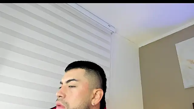 Snapshot of Alexander_Diazz chatting on 23, 4, 2026 Alexander Diazz online show from 23, 4, 2026