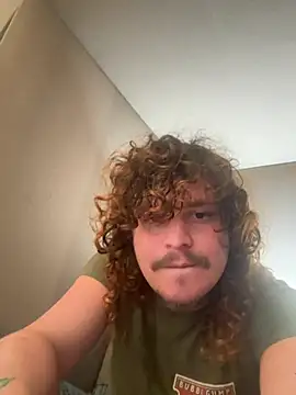 Snapshot of Bbyboybttm chatting on 11, 4, 2026 Bbyboybttm online show from 11, 4, 2026