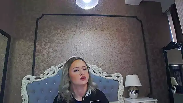 Snapshot of Ivy_Quin chatting on 9, 5, 2026 Ivy Quin online show from 9, 5, 2026