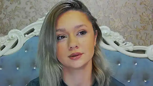 Snapshot of Ivy_Quin chatting on 12, 5, 2026 Ivy Quin online show from 12, 5, 2026