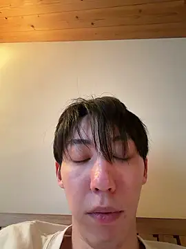 Snapshot of akty233 chatting on 9, 4, 2026 akty233 online show from 9, 4, 2026