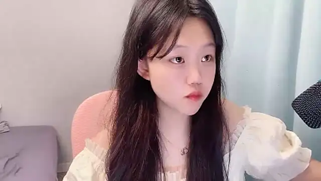 Snapshot of Lilababy00 chatting on 5, 5, 2026 Lilababy00 online show from 5, 5, 2026