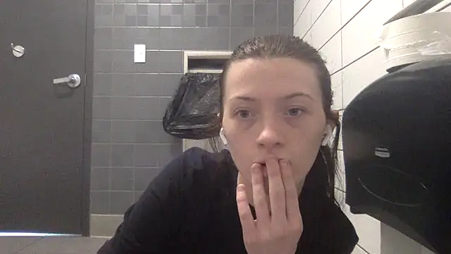 Snapshot of Munchkinbaby72318 chatting on 1, 5, 2026 Munchkinbaby72318 online show from 1, 5, 2026