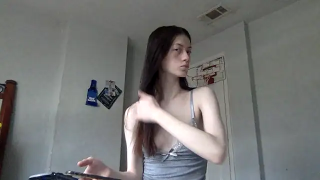 Snapshot of Munchkinbaby72318 chatting on 19, 5, 2026 Munchkinbaby72318 online show from 19, 5, 2026