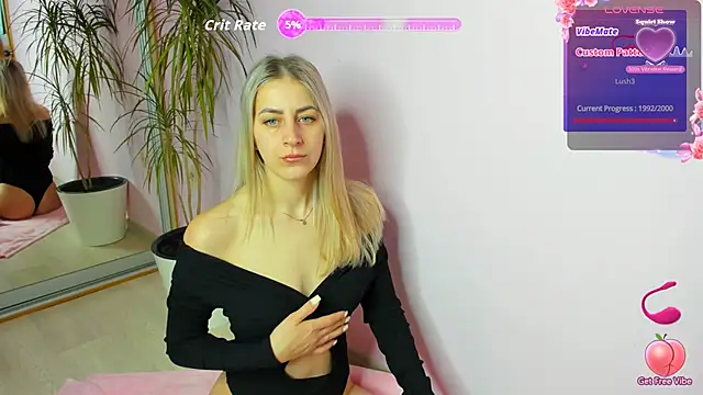 Snapshot of Monica_Luno chatting on 2, 6, 2026 Monica Luno online show from 2, 6, 2026