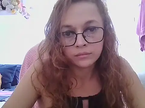 Snapshot of Lannah__ chatting on 9, 4, 2026 Lannah online show from 9, 4, 2026