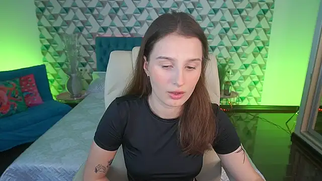 Snapshot of VikVikLove chatting on 10, 6, 2026 VikVikLove online show from 10, 6, 2026