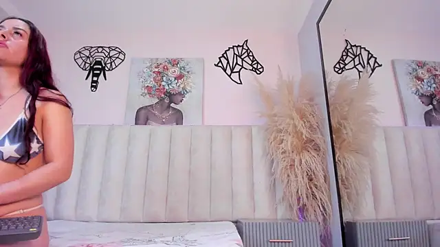 Snapshot of Anniee_collins_ chatting on 15, 4, 2026 Anniee collins online show from 15, 4, 2026