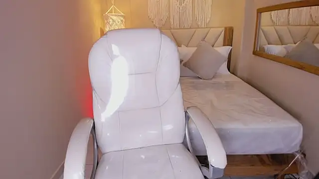 DulceAnngel online show from 9, 4, 2026