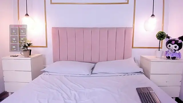 Snapshot of NixShadow chatting on 8, 4, 2026 NixShadow online show from 8, 4, 2026