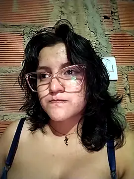 sienna elara online show from 8, 4, 2026