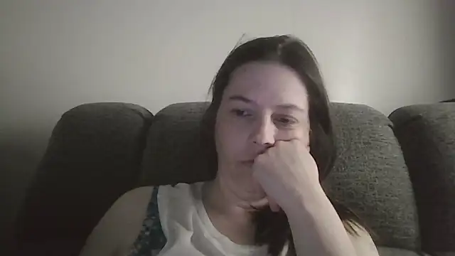 lily1982 online show from 26, 4, 2026