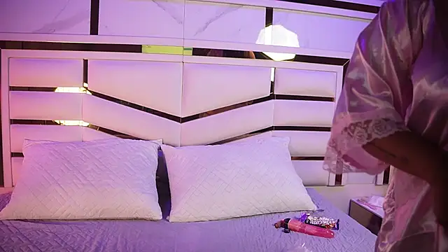 Snapshot of adhara_sm chatting on 8, 4, 2026 adhara sm online show from 8, 4, 2026