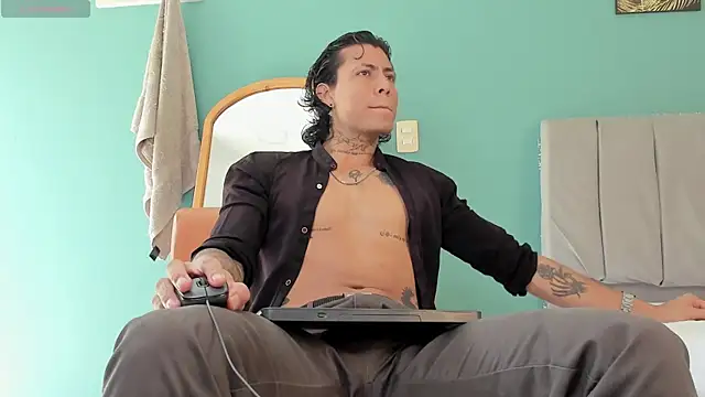 Snapshot of Damian_Romanoff chatting on 26, 4, 2026 Damian Romanoff online show from 26, 4, 2026
