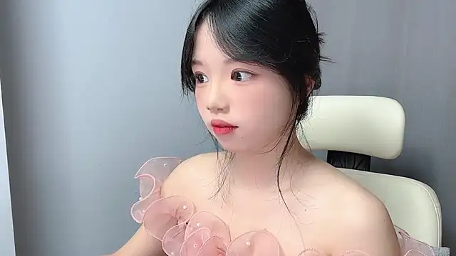 Xiaoqing00 online show from 13, 5, 2026