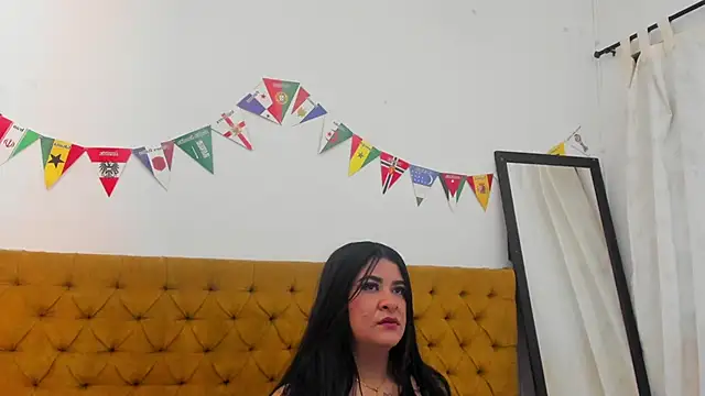 Snapshot of Katty_West chatting on 10, 7, 2026 Katty West online show from 10, 7, 2026