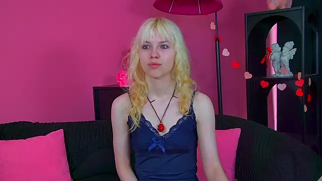 HannahHollis online show from 13, 6, 2026