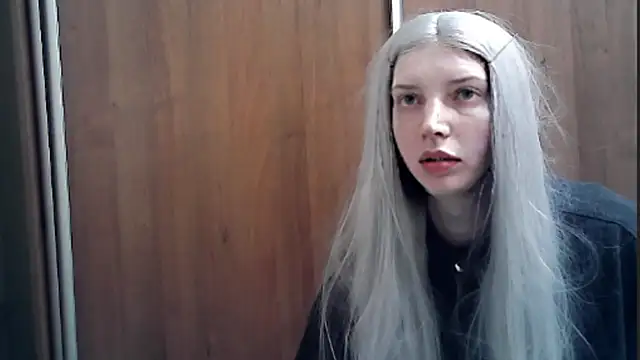 Crimson Lady online show from 15, 5, 2026