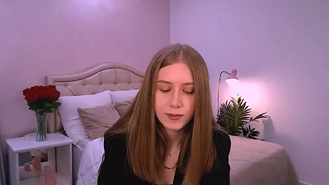 cheeky chick online show from 17, 4, 2026