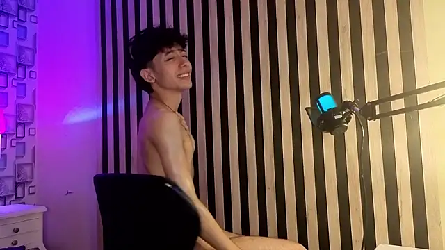 Snapshot of Twink_Sebas7 chatting on 3, 6, 2026 Twink Sebas7 online show from 3, 6, 2026