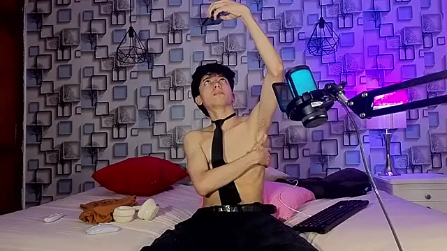 Snapshot of Twink_Sebas7 chatting on 12, 6, 2026 Twink Sebas7 online show from 12, 6, 2026