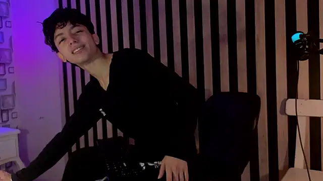 Snapshot of Twink_Sebas7 chatting on 21, 6, 2026 Twink Sebas7 online show from 21, 6, 2026