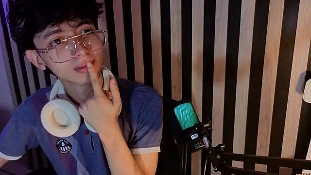 Snapshot of Twink_Sebas7 chatting on 26, 6, 2026 Twink Sebas7 online show from 26, 6, 2026
