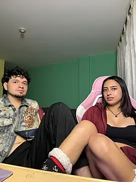 Snapshot of hotlatinocouple__ chatting on 16, 5, 2026 hotlatinocouple online show from 16, 5, 2026