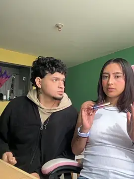 Snapshot of hotlatinocouple__ chatting on 27, 5, 2026 hotlatinocouple online show from 27, 5, 2026