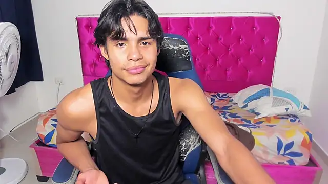 Snapshot of skinny_sam chatting on 10, 7, 2026 skinny sam online show from 10, 7, 2026