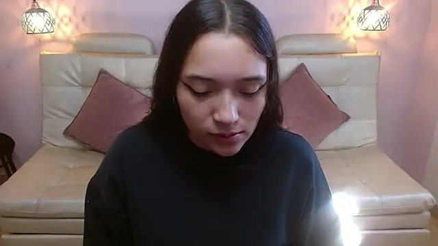 Snapshot of Marianne_Cam chatting on 9, 5, 2026 Marianne Cam online show from 9, 5, 2026