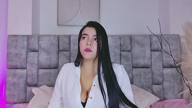 Snapshot of FloraKamelia chatting on 10, 4, 2026 FloraKamelia online show from 10, 4, 2026