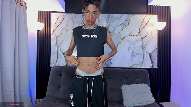 Snapshot of triiangel_latinboy chatting on 30, 4, 2026 triiangel latinboy online show from 30, 4, 2026