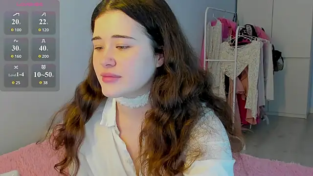 ChloeBlisss online show from 19, 6, 2026