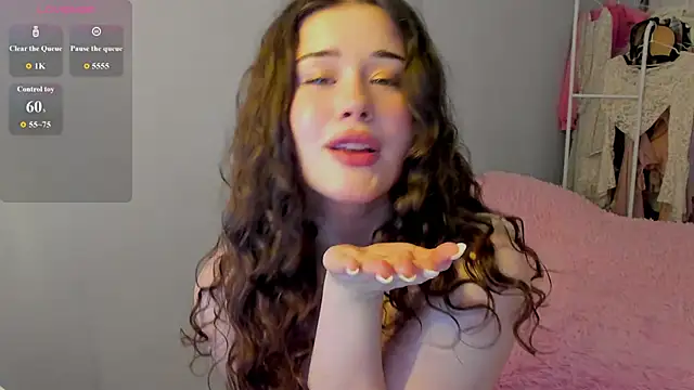 ChloeBlisss online show from 20, 6, 2026