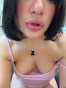 LucyHotty  online show from 4, 6, 2026