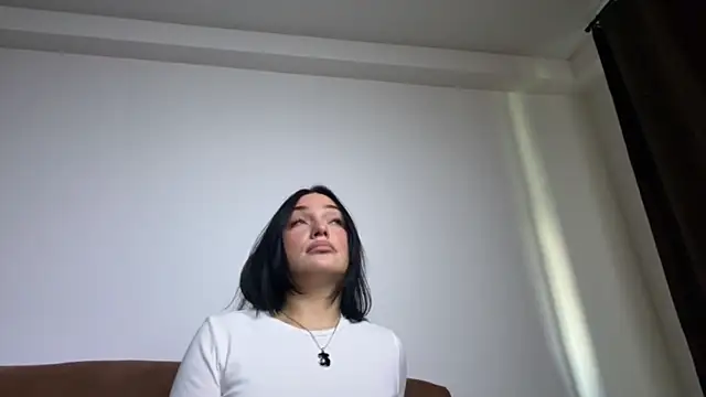 LucyHotty  online show from 6, 6, 2026